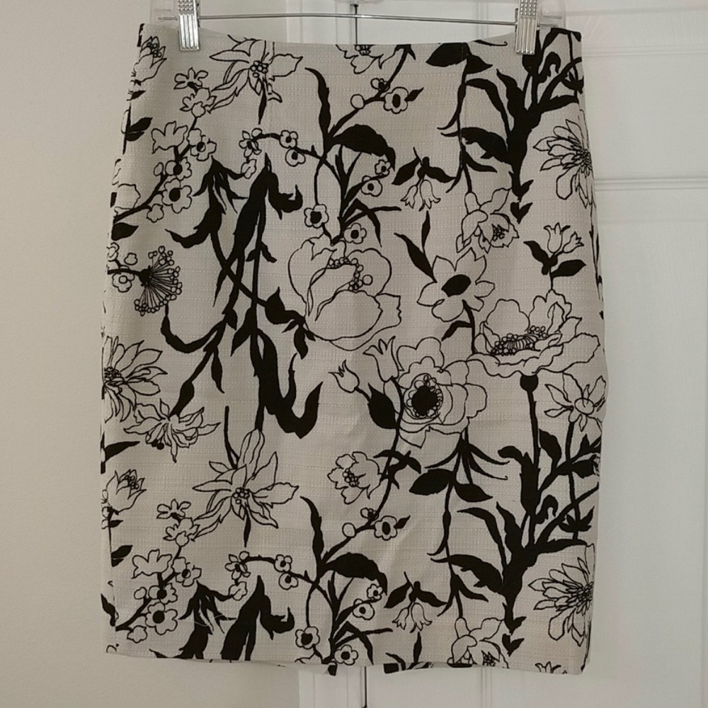 Ann Taylor Petite Floral Jaquard Dress